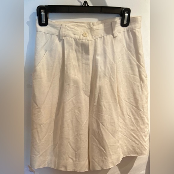 Henri Bendel White Silk Shorts size Medium 8- 10 original owner Summer - Picture 9 of 11